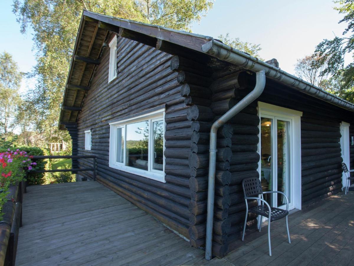 Open Wooden Chalet Built Against A Hill Francorchamps Exterior foto